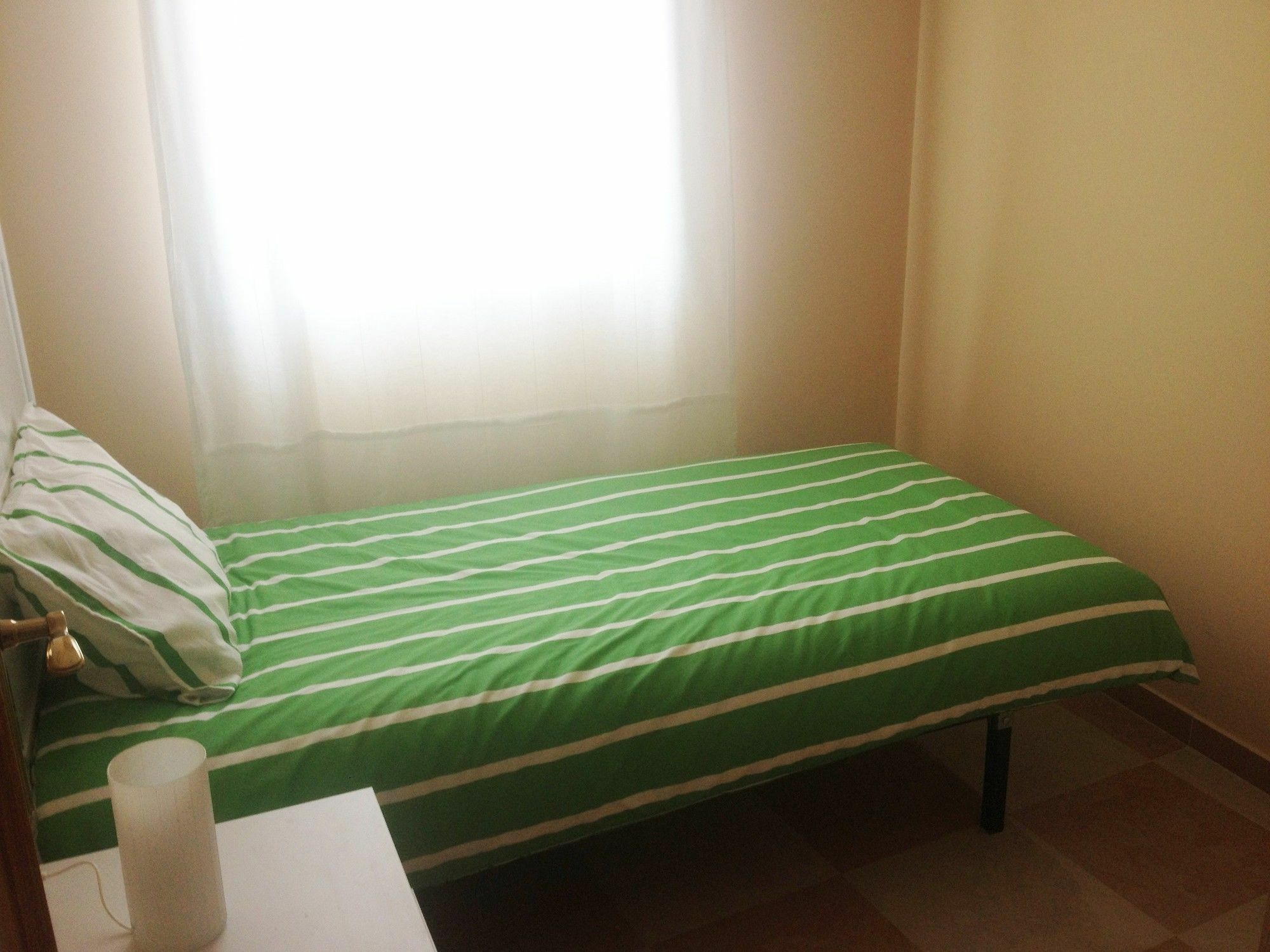 Malaga Centro Apartamentos Luaran gambar
