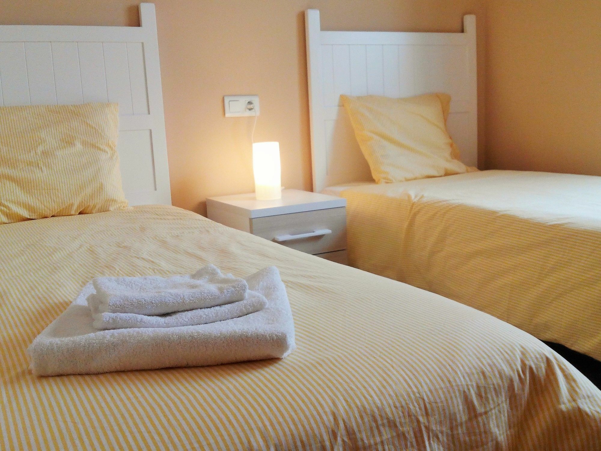 Malaga Centro Apartamentos Luaran gambar