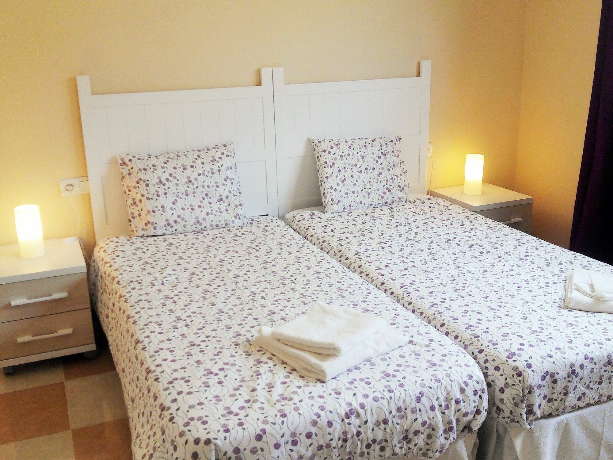 Malaga Centro Apartamentos Luaran gambar