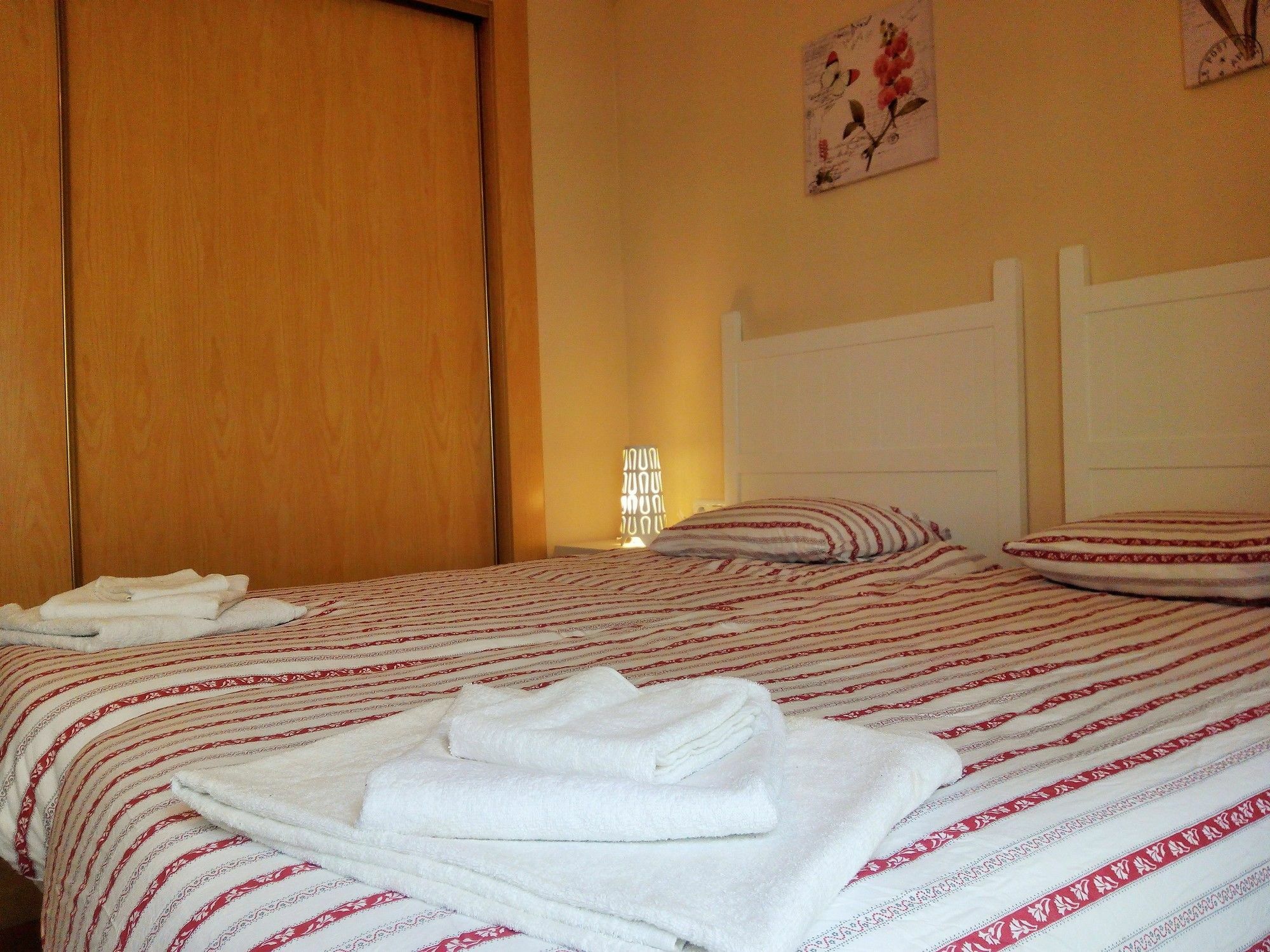 Malaga Centro Apartamentos Luaran gambar